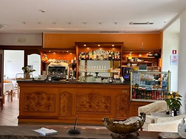 Hotel Montallegro راباللو
