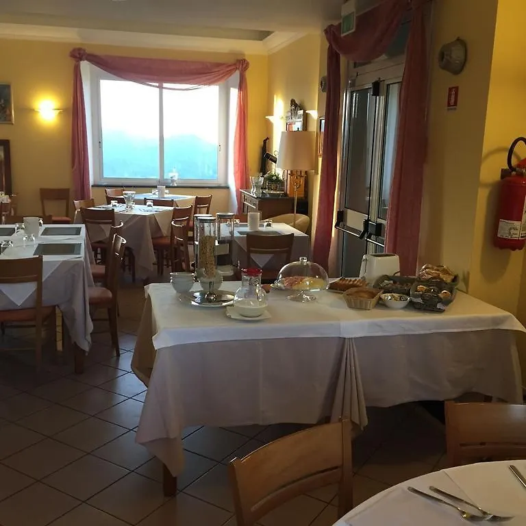 Hotel Montallegro راباللو 2*,