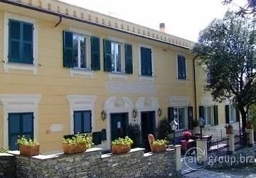 Hotel Montallegro راباللو