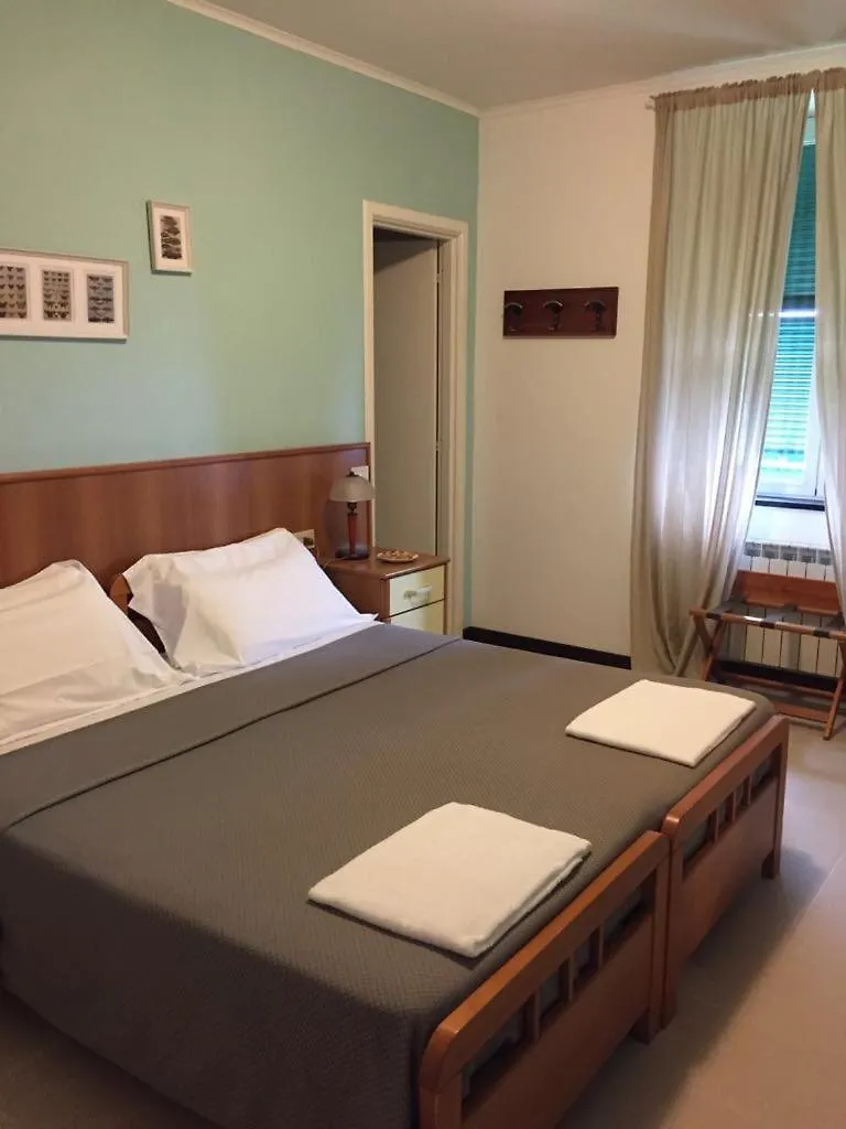 Hotel Montallegro Rapallo 2*,